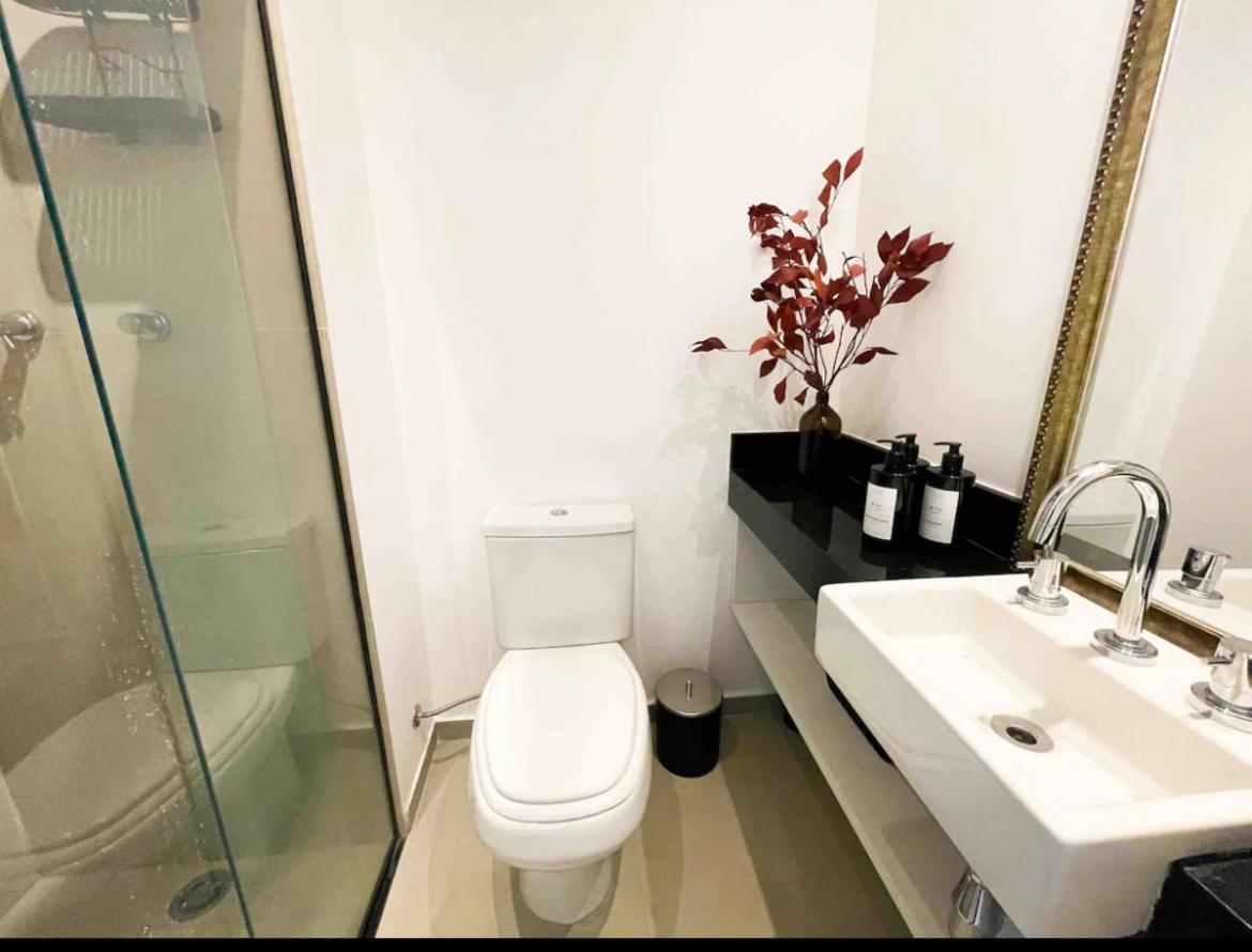 Ao Lado Do Shopping Frei Caneca E Pertinho Da Av Paulista Apartamento